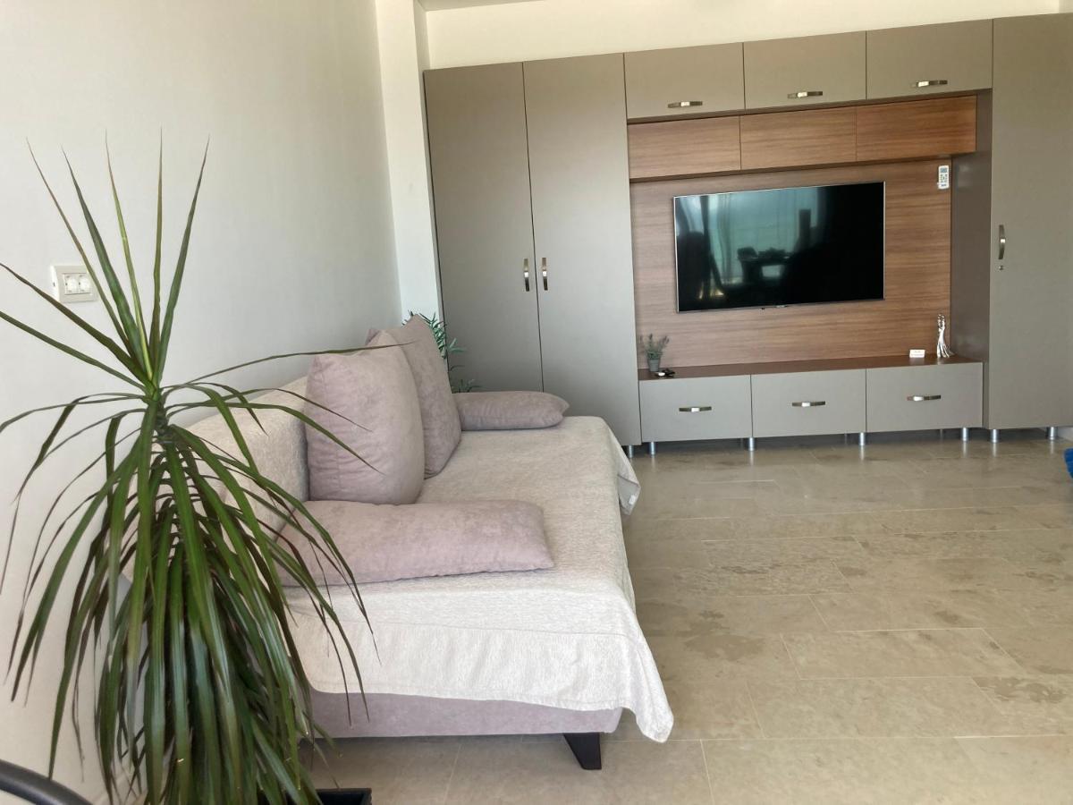 Apartament Sarah Morningstar Năvodari Zewnętrze zdjęcie