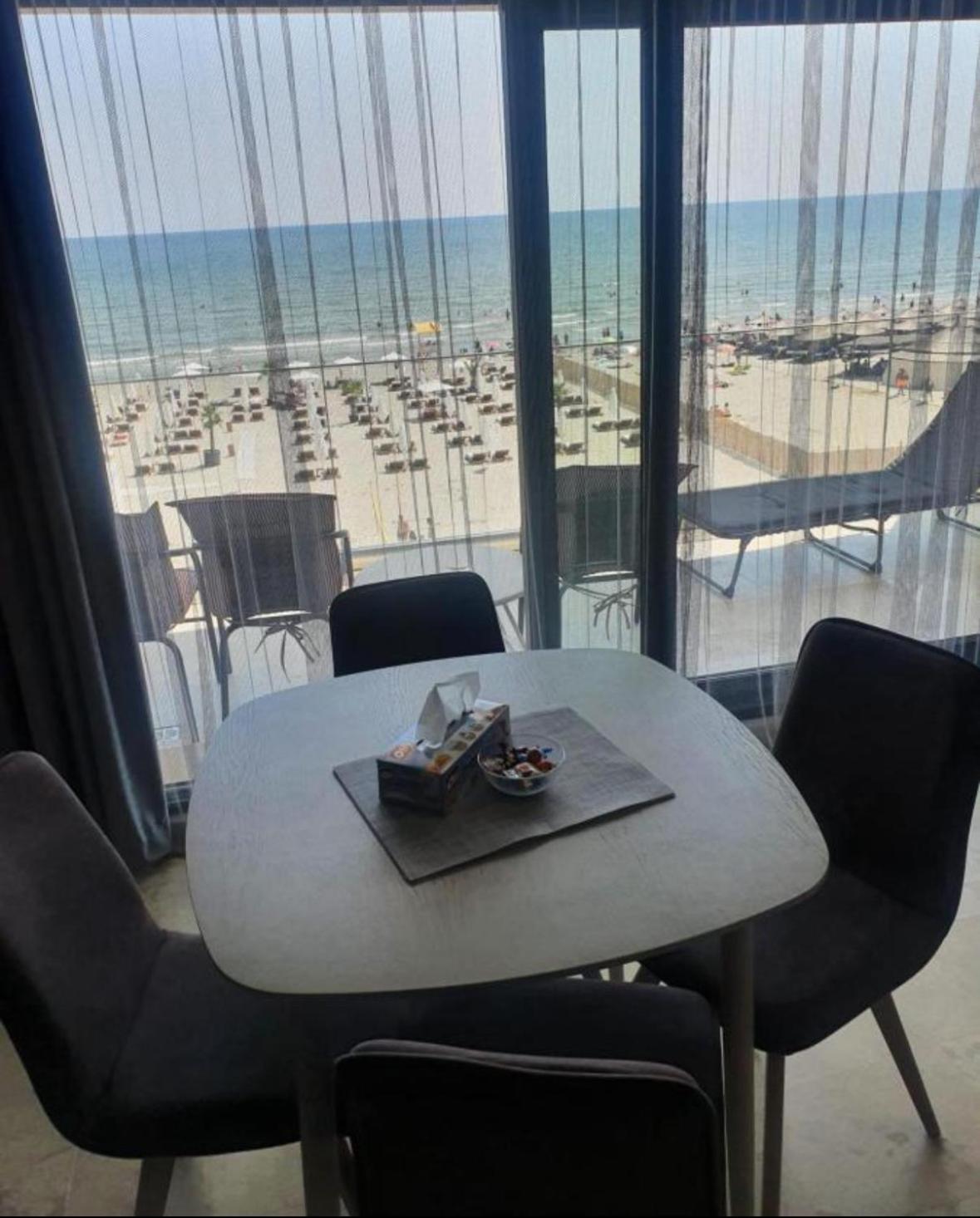 Apartament Sarah Morningstar Năvodari Zewnętrze zdjęcie